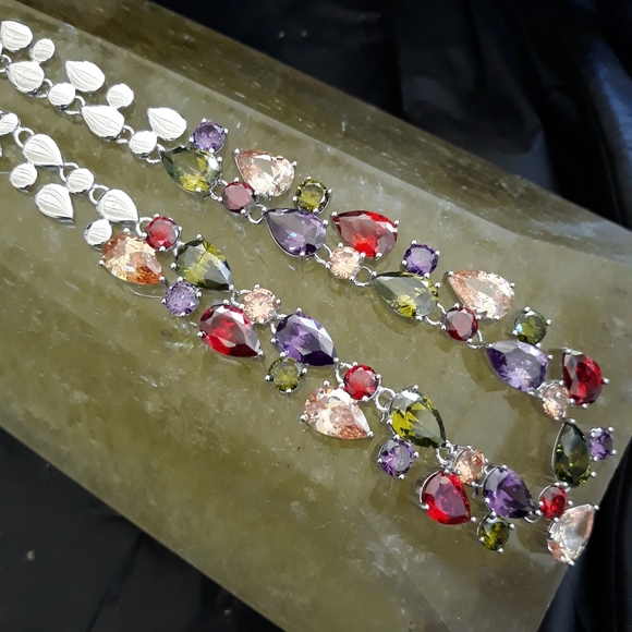 Mesmerizing Multi-Stone Silver Set - Picture 5 of 10